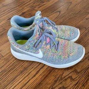 Nike flyknit running shoes